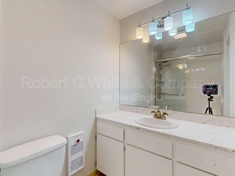 163 South St #33 — Photo 16