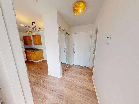3rd image of 406 Van Buren Ave #406-201