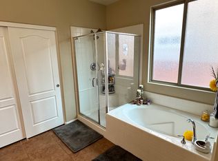7431 Bretton Oaks St, Las Vegas, NV 89166