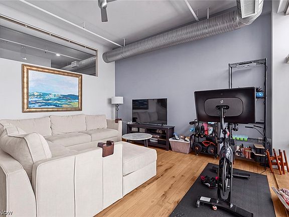 5th image of 1951 W 26th St APT 506