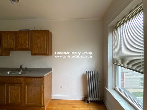 4th image of 4866 N Magnolia Ave APT 210