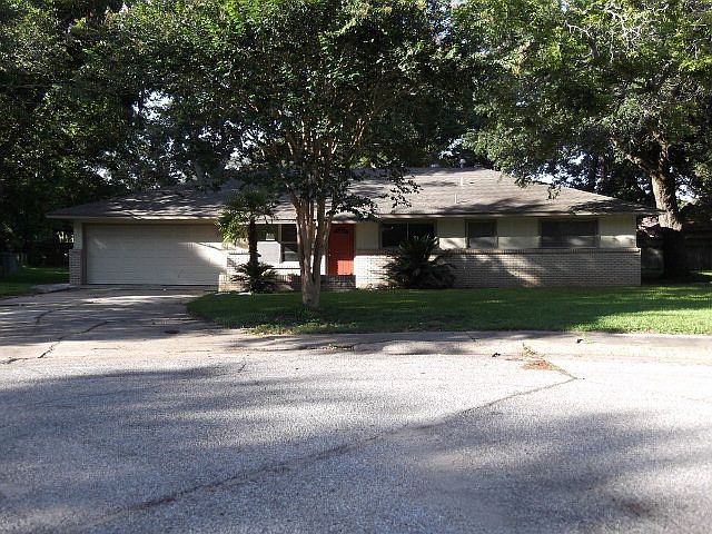 1st image of 56 Pin Oak Ct