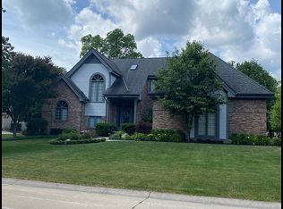 1200 McGregor Dr, Rochester Hills, MI 48306