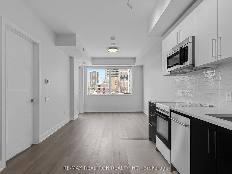 664 Spadina Ave #205 — Photo 22