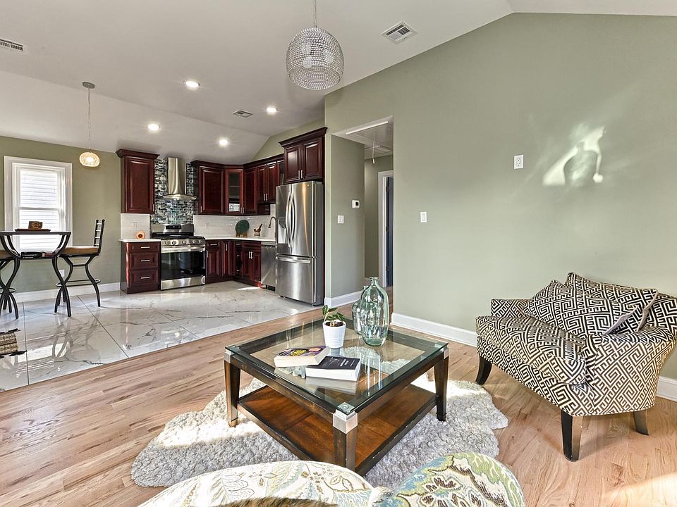 1st image of 159 Brighton Ave #2