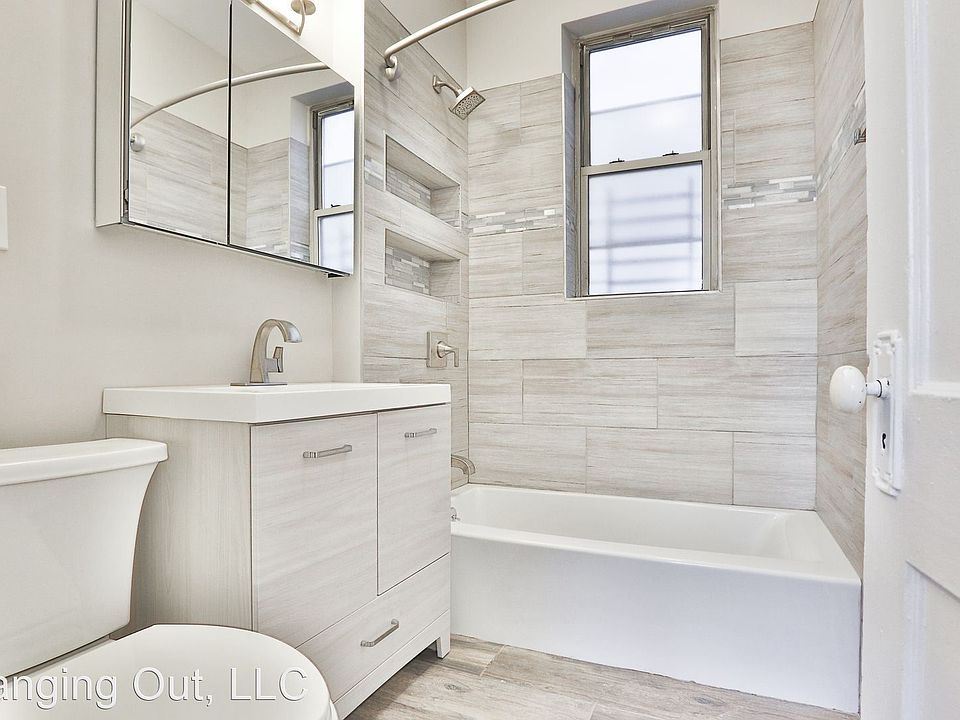 1st image of 1435 W Blackhawk St #1R