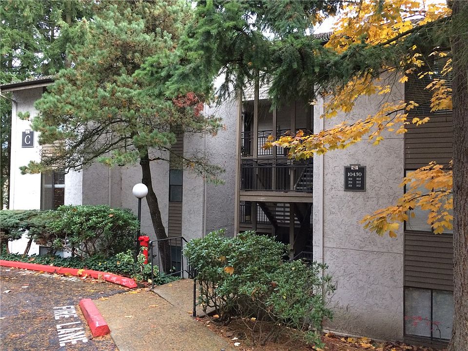 1st image of 10430 NE 32nd Pl APT C201