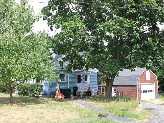 3rd image of 17 Lafrance Ave