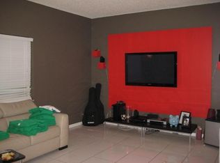 537 Racquet Club Rd APT 40, Weston, FL 33326