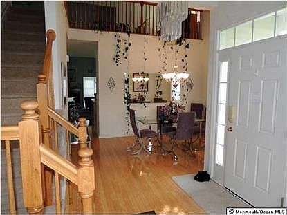 4th image of 36 Belmar Blvd