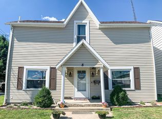 8 E Mechanic St, Wapakoneta, OH 45895