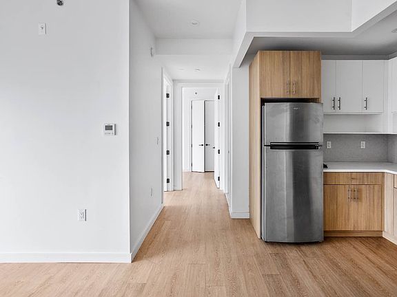 2nd image of 333 Linden Blvd APT 6B
