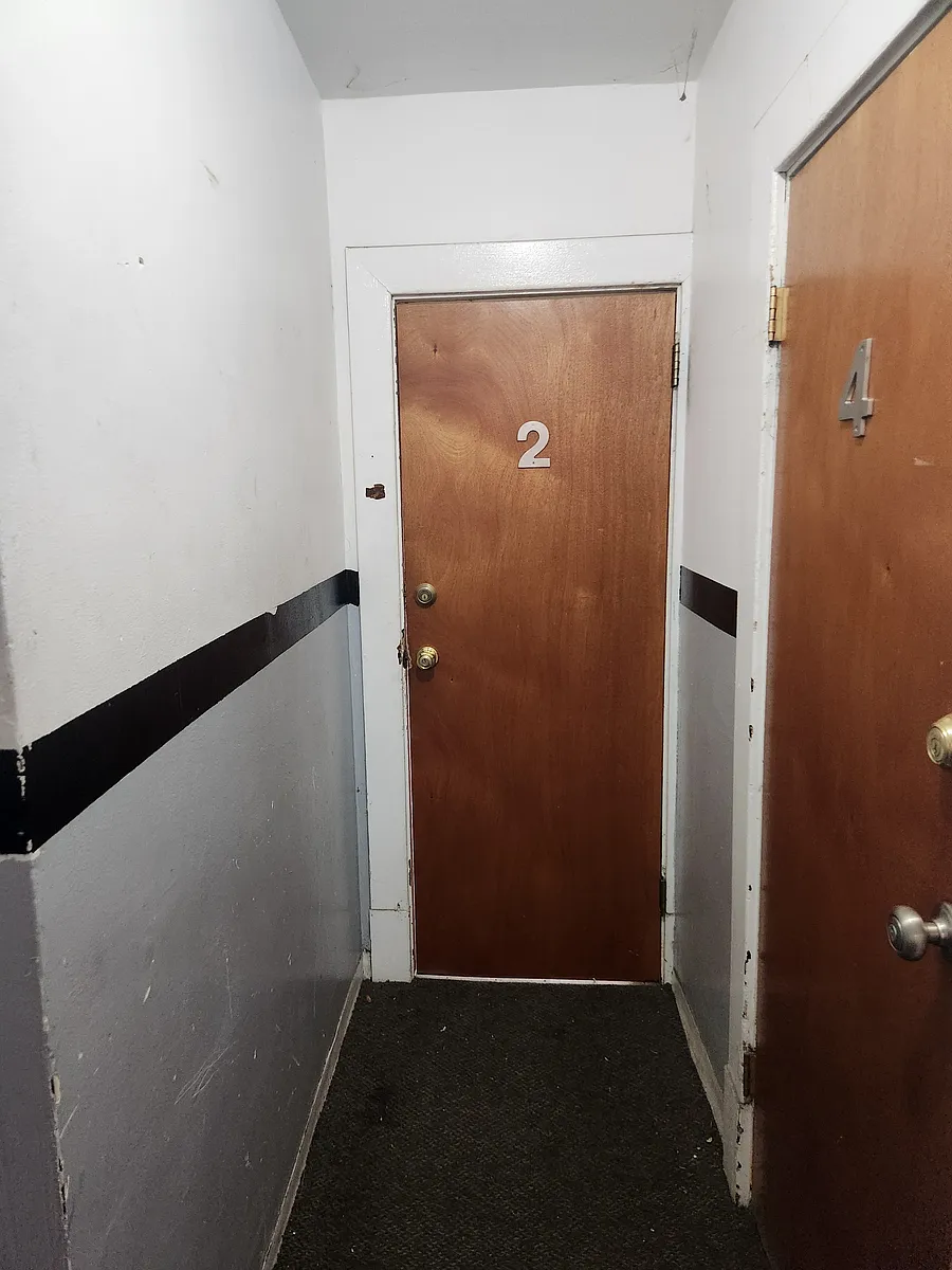 Front door - 424 Virginia Ave #2