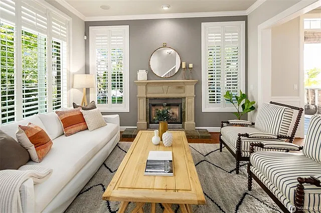 3 bed, 2589 sqft, $3,800 — Photo 3