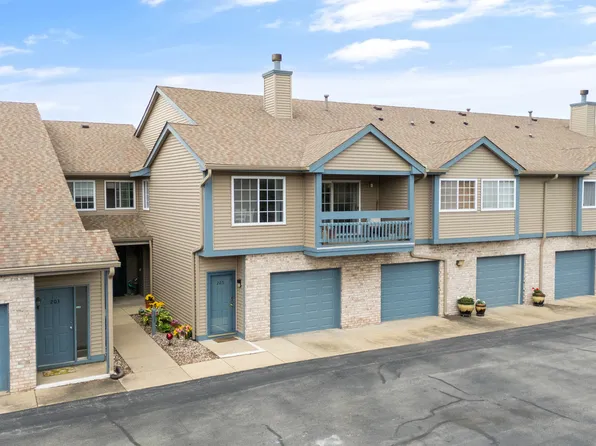 2408 Windward Blvd Unit 205, Champaign, IL 61821