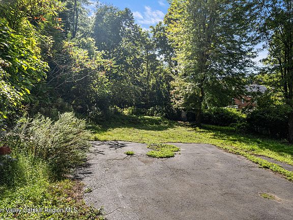 5th image of 38 Klingberg Avenue