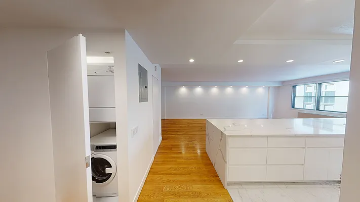 Rented by AZ REALTY NYC LLC | media 10