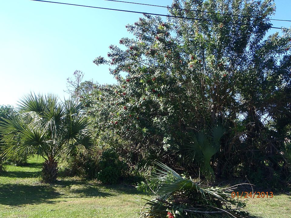 1st image of 425 SE Jupiter Terrace