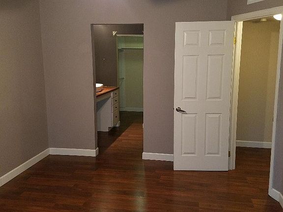 3rd image of 5101 Carriageway Dr APT 107