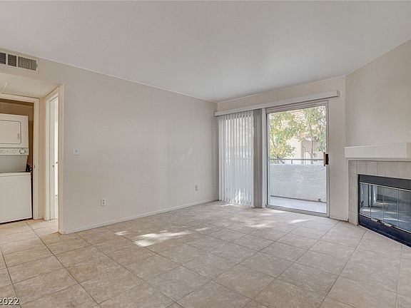 3rd image of 3041 Casey Dr Unit 203