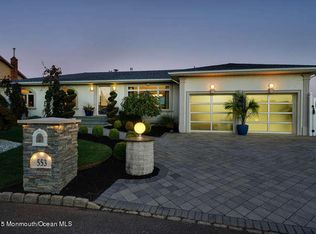 553 Bayview Dr, Toms River, NJ 08753