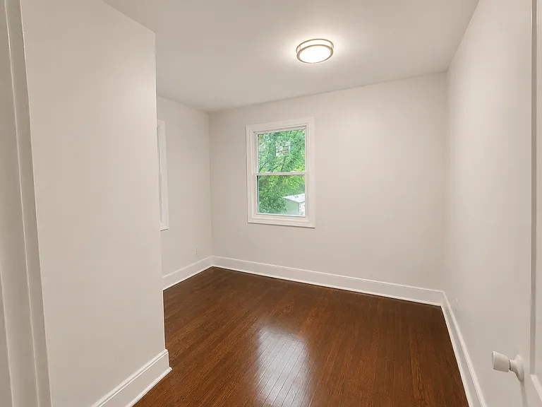3849 Lyons St — Photo 11