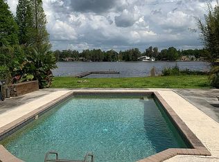 18609 Lakeshore Dr, Lutz, FL 33549