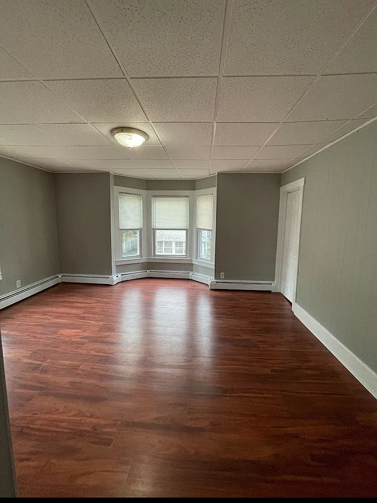 2 bed, 700 sqft, $1,975 — Photo 3