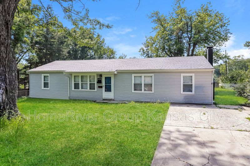 8202 Laurel Ave, Raytown, MO 64138 Zillow
