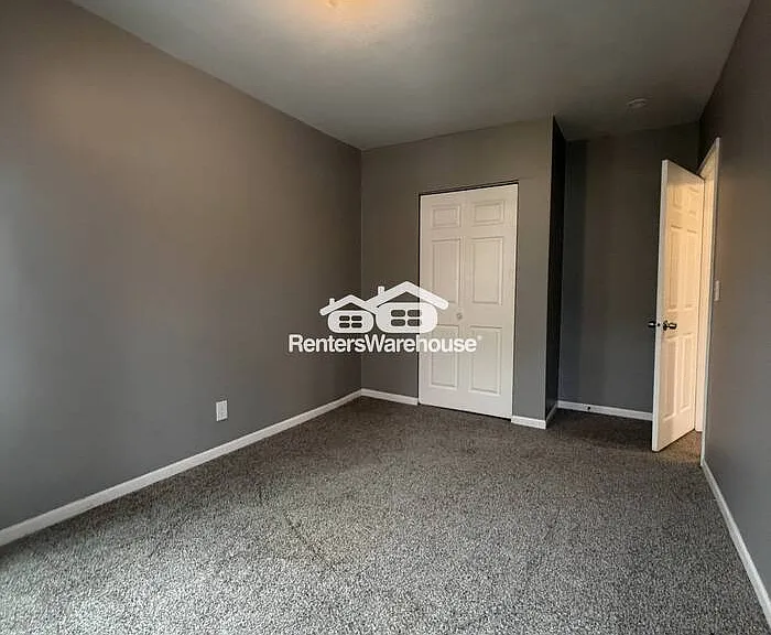 2540 12th Ave S #2 — Photo 8
