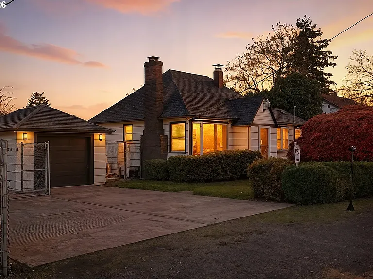 415 SE 94th Ave — Photo 4