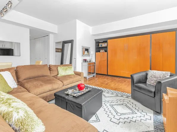 251 East 51st Street 17H image 3 of 13