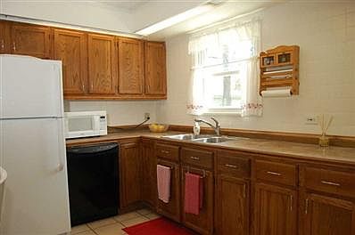 4th image of 137 Oxford Ln