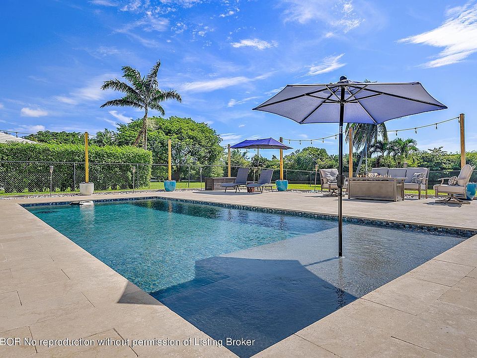1st image of 1114 Carambola Cir