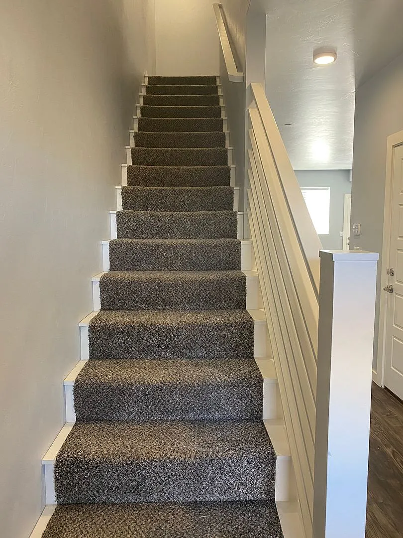 1/2 off 1st month 3 bedroom, 2.5 bathroom, 1 car garage, fenced backyard — Photo 4