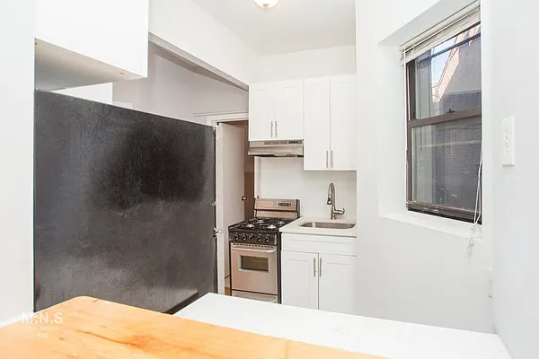 Rented by MNS Marketing | media 11