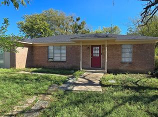 2000 S Stemmons St, Sanger, TX 76266