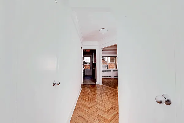 Rented by Urbane Brokerage | media 5