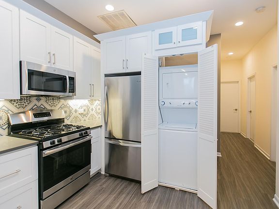 5th image of 2368 N Clark St #23242