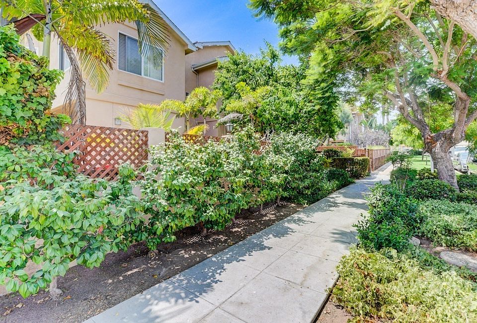 View from the front of the 4 unit condo building from Felspar Street