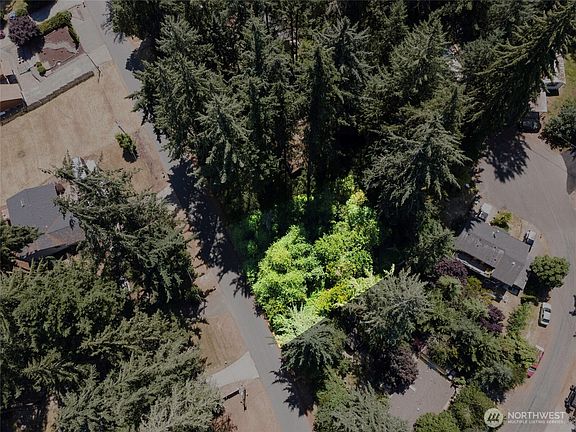 3rd image of 2218 194th Avenue SW