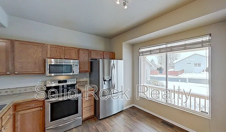 4642 Crow Creek Dr — Photo 6