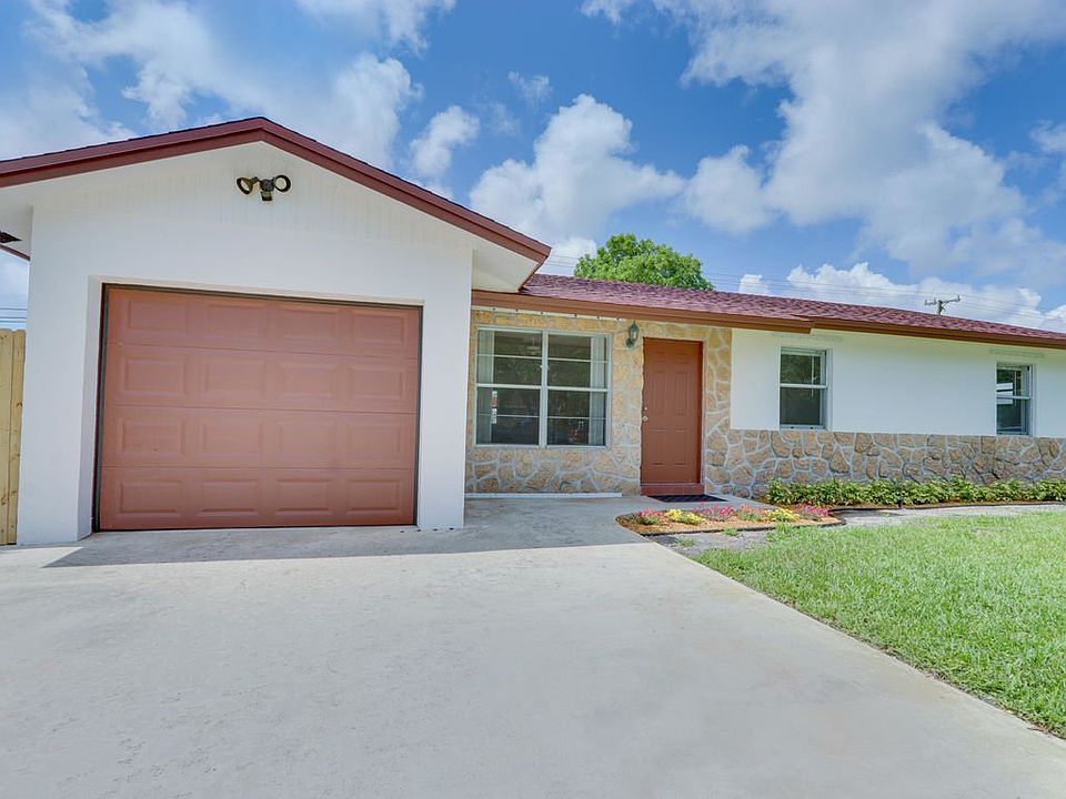 1st image of 4588 Dolphin Dr
