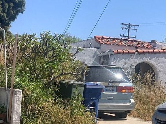 3rd image of 419 Church Ave