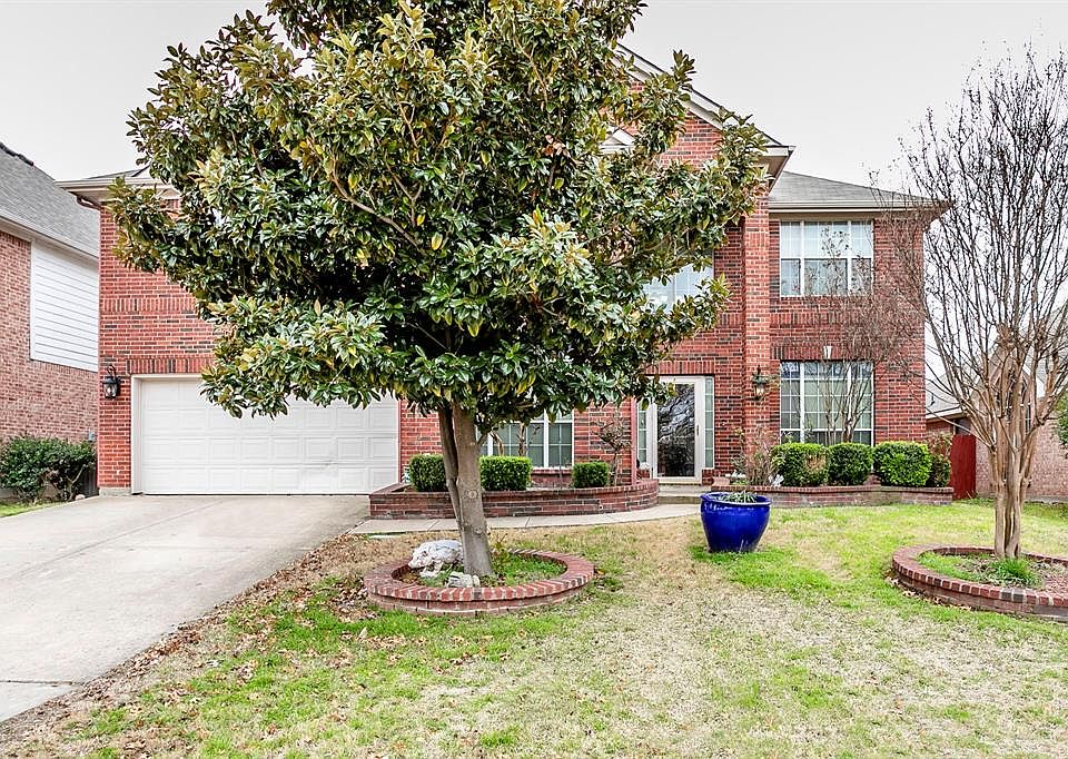 1st image of 4709 Maple Hill Dr