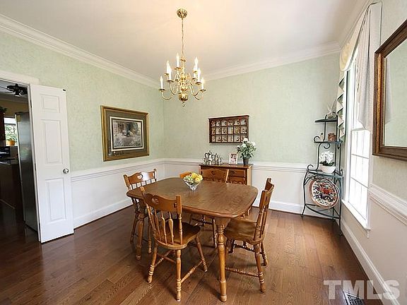 5th image of 11 W Haven Pl