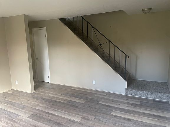 3rd image of 1935 Brookside Dr #213