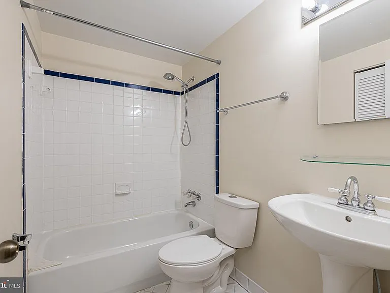 18728 Nathans Pl — Photo 13