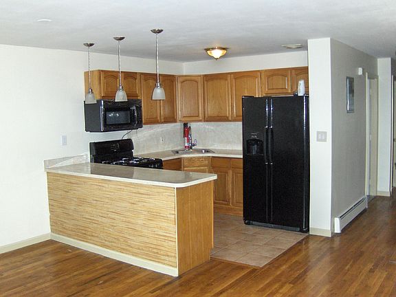 Kitchen Counter area