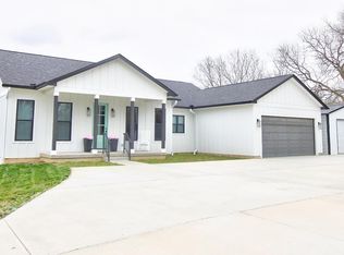 6514 Greentree Rd, Middletown, OH 45044